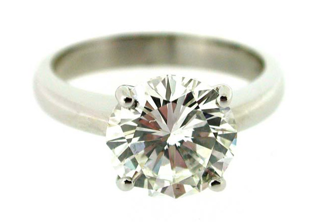Platinum and Round Brilliant cut diamond ring