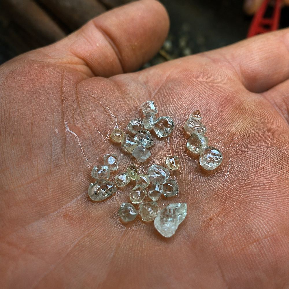 04-recovered-rough-diamonds
